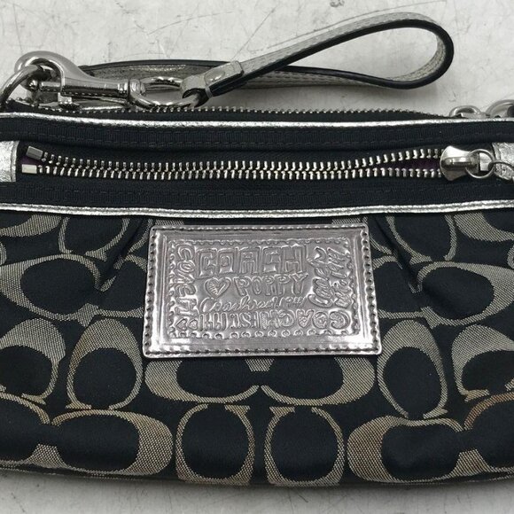Coach Handbags - GUC Coach Poppy Limited Edition Wristlet